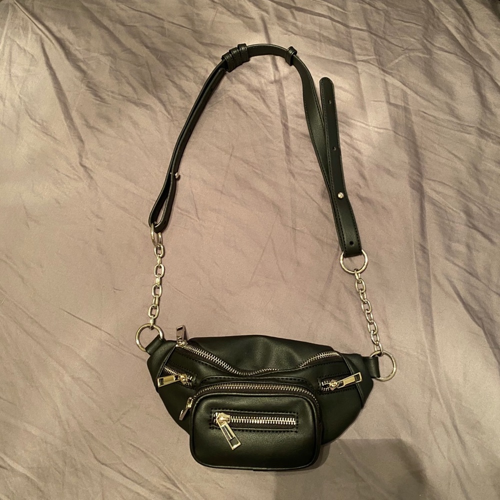 Danni chain strap belt bag